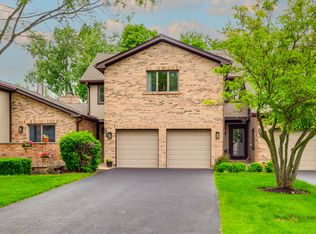 1613 Pebble Beach Dr, Hoffman Estates, IL 60169