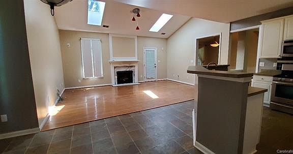 5th image of 6626 Wickville Dr