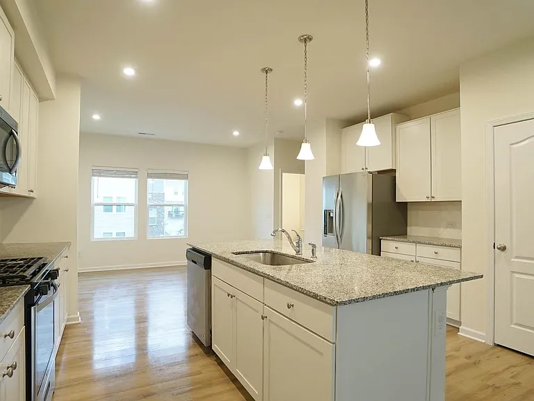 1041 Salt Glaze Ln — Photo 12