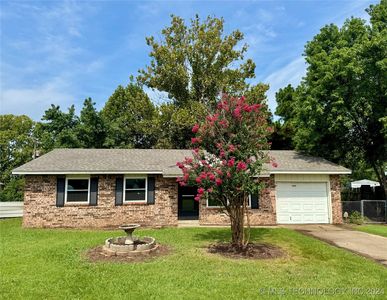 1502 S Grant Ave, Wagoner, OK, 74467