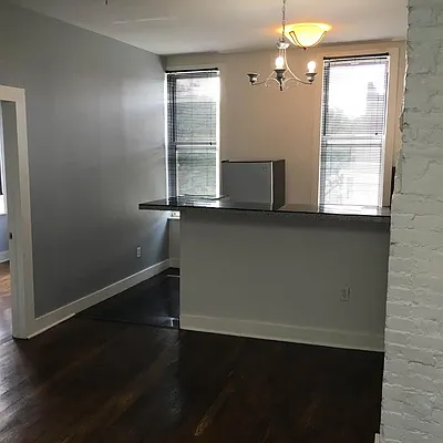 Rented by Premier Metro Realty Corp | media 19