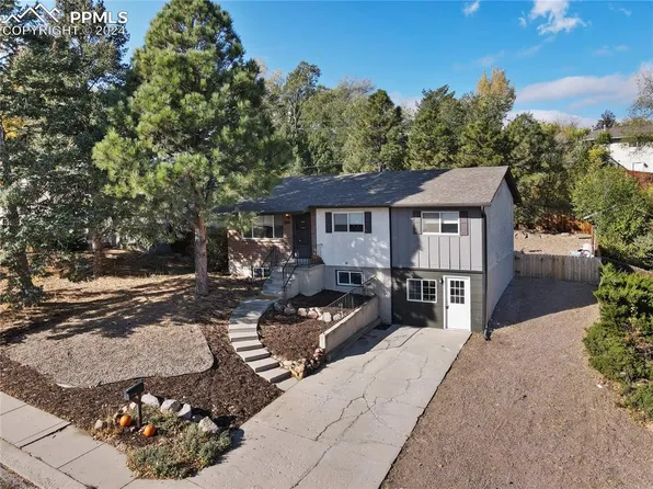 806 Paradise Ln, Colorado Springs, CO 80904