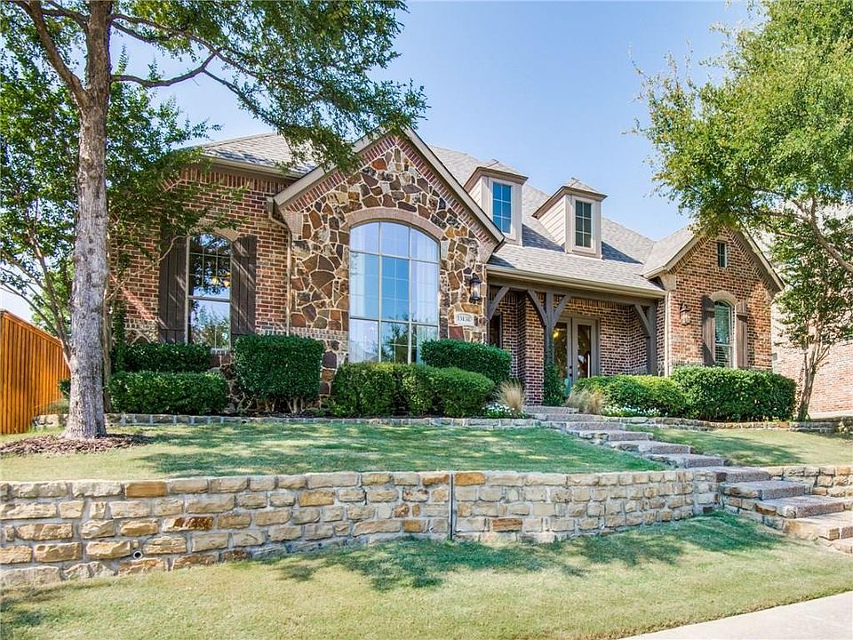 1st image of 15138 Woodbluff Dr