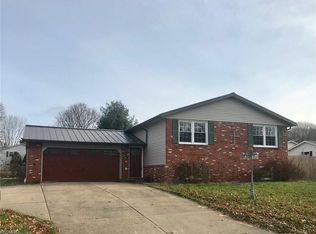1039 Haueter Sq NE, Bolivar, OH 44612