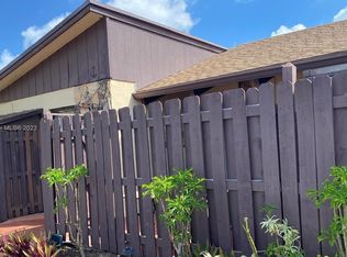 516 Briarwood Cir, Hollywood, FL 33024