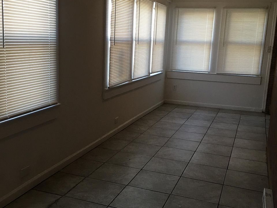 1st image of 4943 Penn St #1B