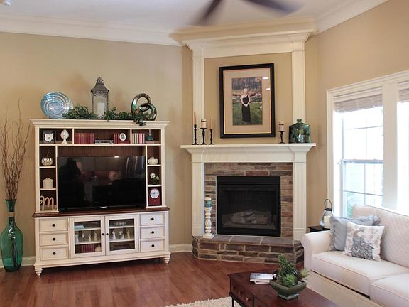 5th image of 8837 Lindsey Ct