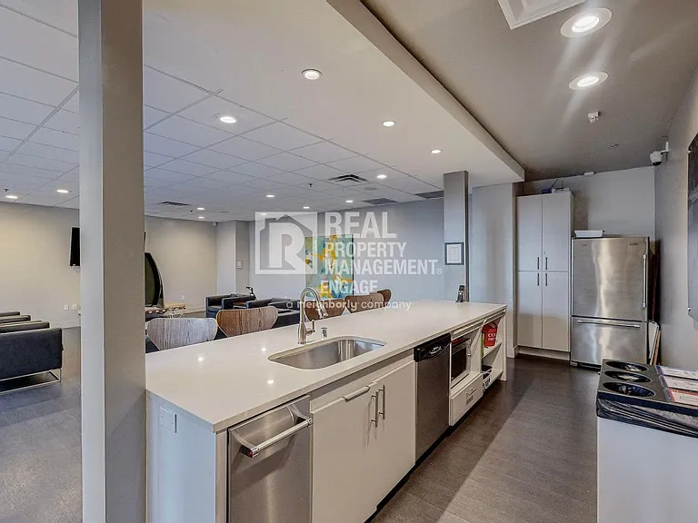 1200 Main St #910 — Photo 39