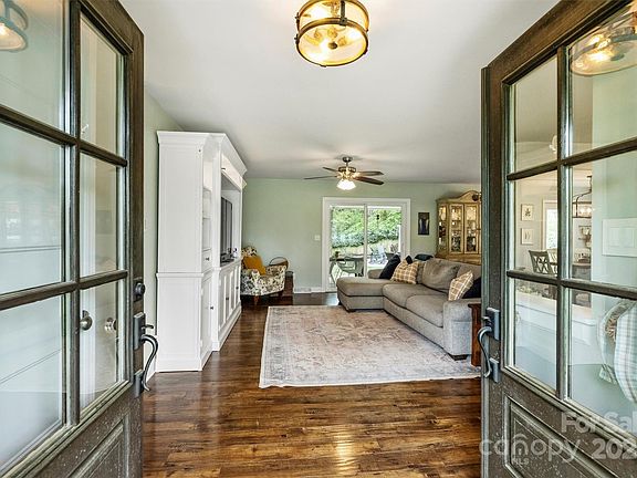 4th image of 9025 Shields Dr
