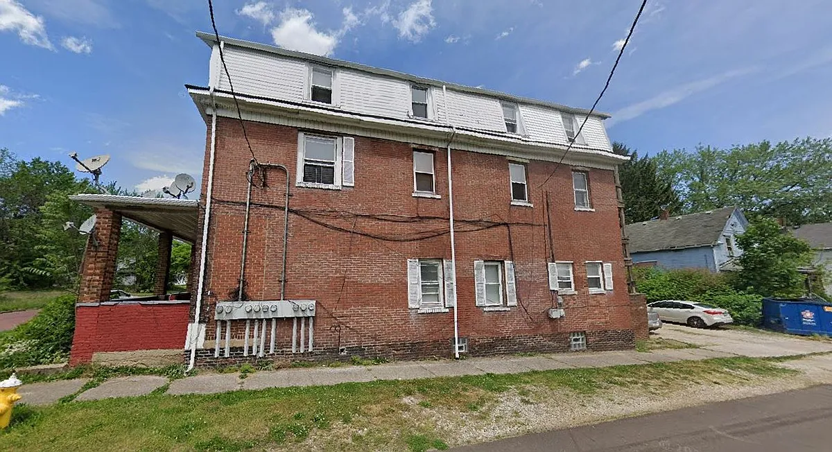 Building Photo - 167 Chittenden St