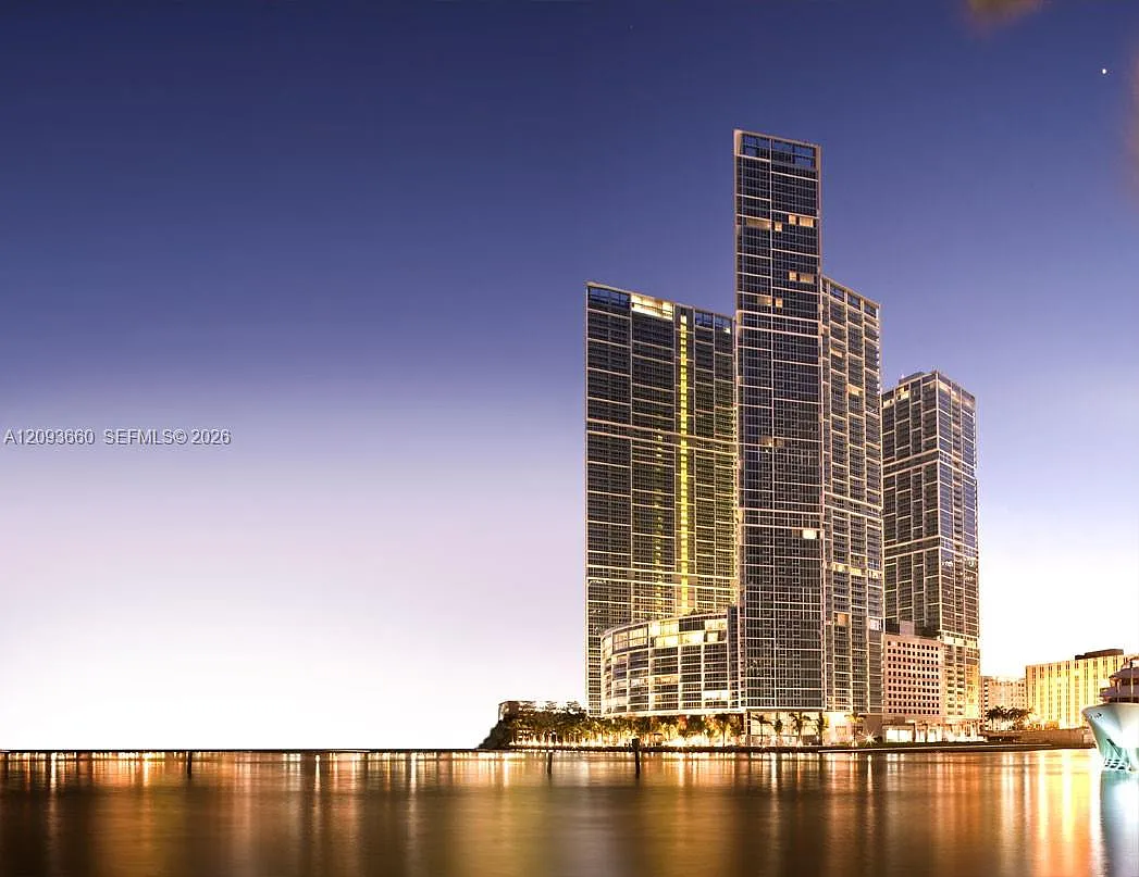 Icon Brickell Condo No 3 — Photo 1