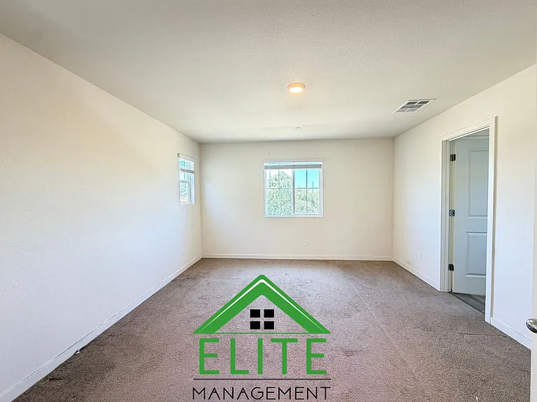 5296 Molino Cir — Photo 17