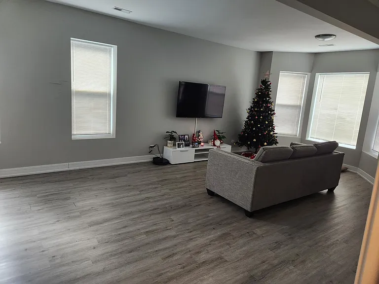 3411 N Troy St #2 — Photo 10