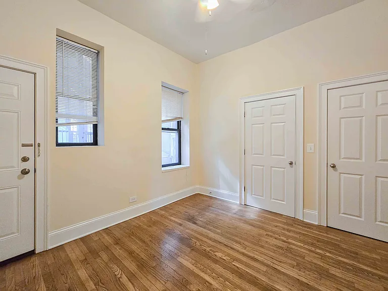 877 W Lill Ave #D1 — Photo 3