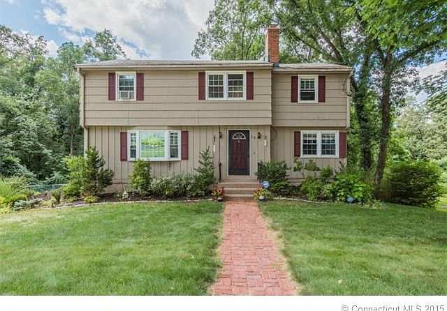 1st image of 16 Knollwood Dr