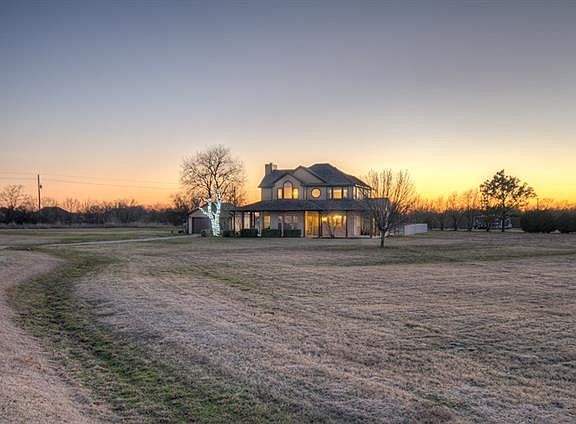 4th image of 501 Opal Dr