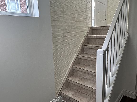 2nd image of 1590 Coram Cres #Basement