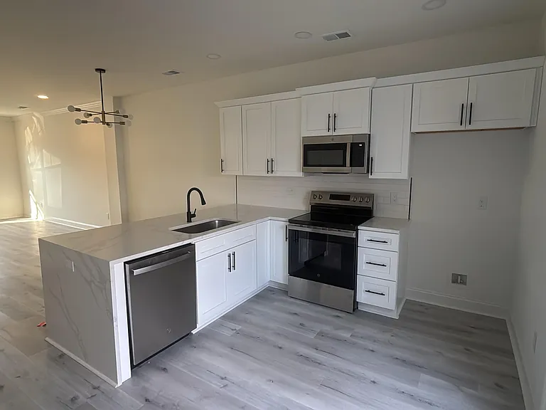 801 Rebecca Ln #B — Photo 7