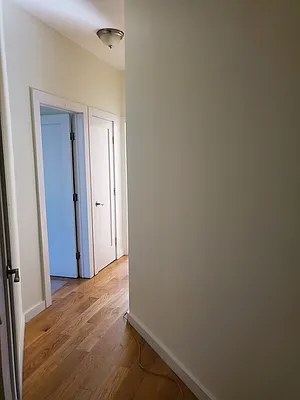 Rented by Frank Valvo Real Estate | media 9