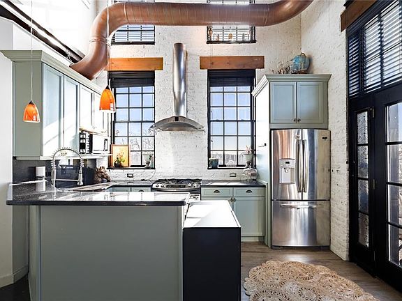 4th image of 5434 Peachtree Rd Suite 113