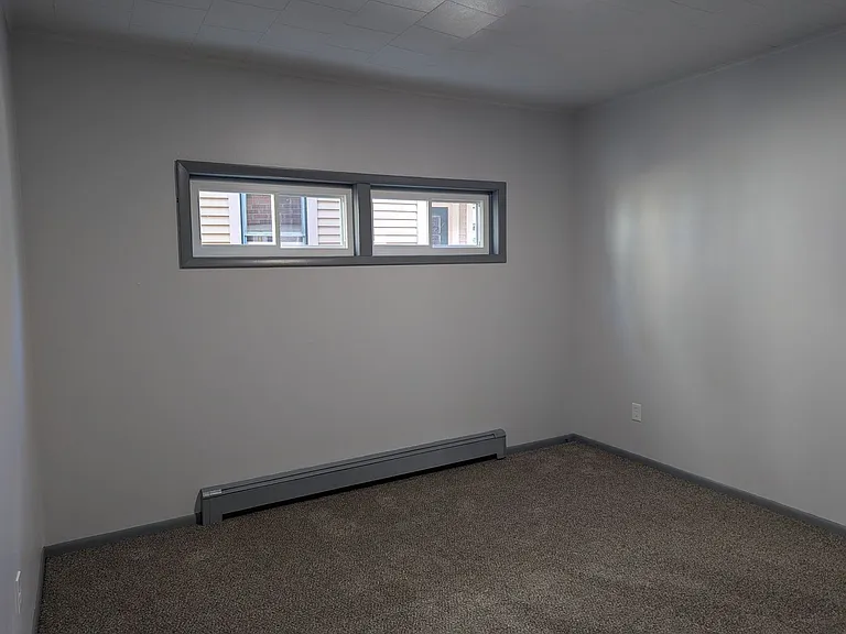 250 Locust St — Photo 18