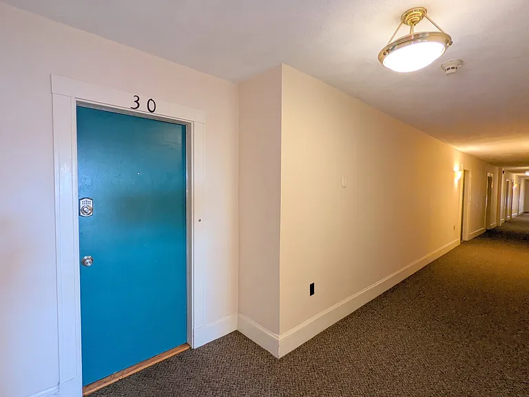 402 Highland Ave #20 — Photo 17