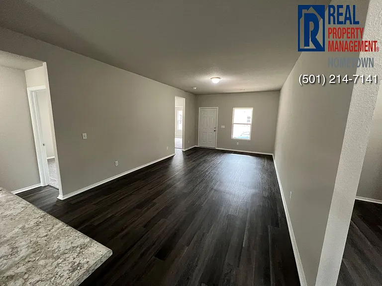 1956 Auburn Hills Dr — Photo 3