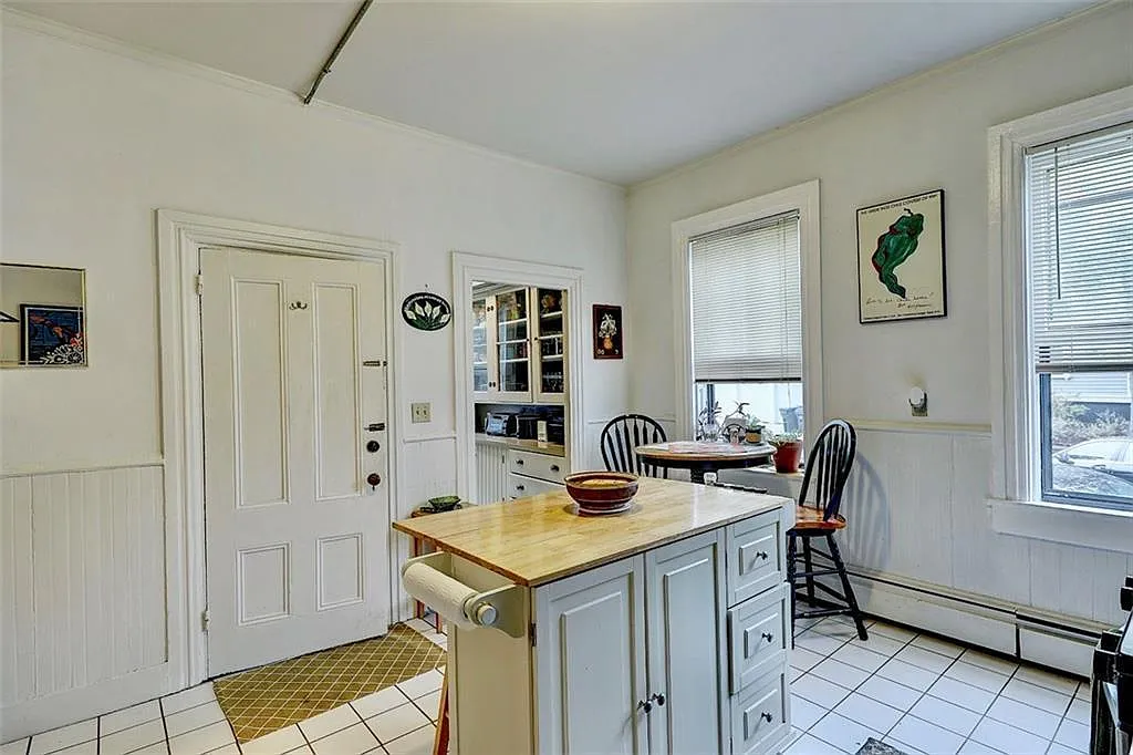 2 bed, 980 sqft, $1,800 — Photo 4
