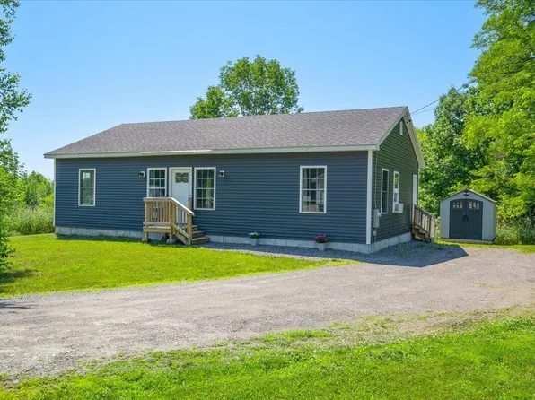 118 Bowman Street, Farmingdale, ME 04344