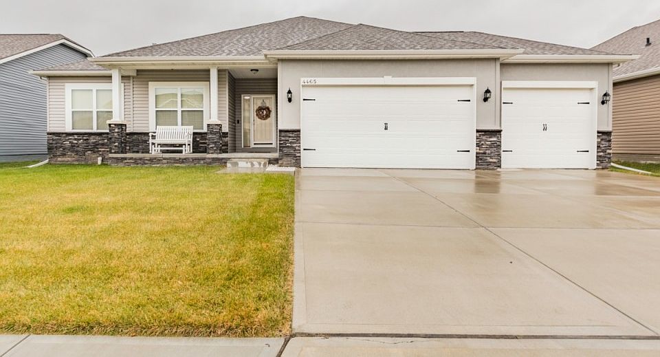 1st image of 4465 Brook Dr