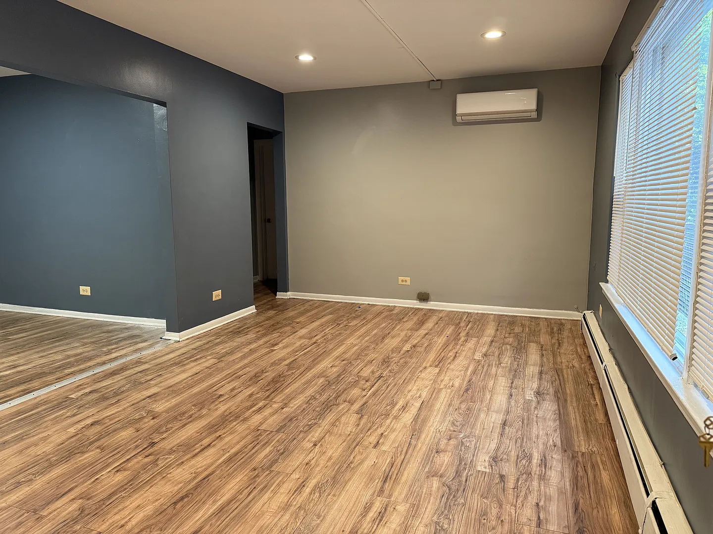 2 bed, 1000 sqft, $1,950 — Photo 3