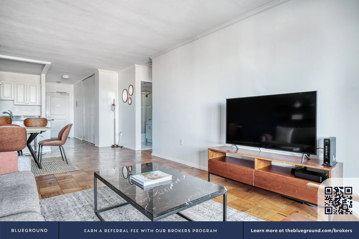 1 bed, 1.0 bath, 933 sqft, $3,970 — Photo 3