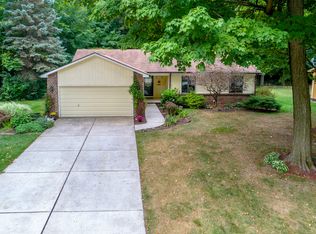 21643 Sunflower Rd, Novi, MI 48375