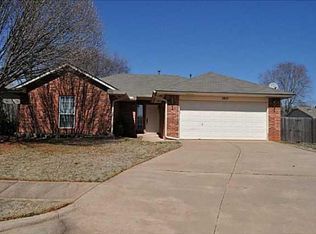 1917 Emerald Brook Ct, Edmond, OK 73003