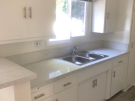 4th image of 1224 N Crescent Heights Blvd APT 1