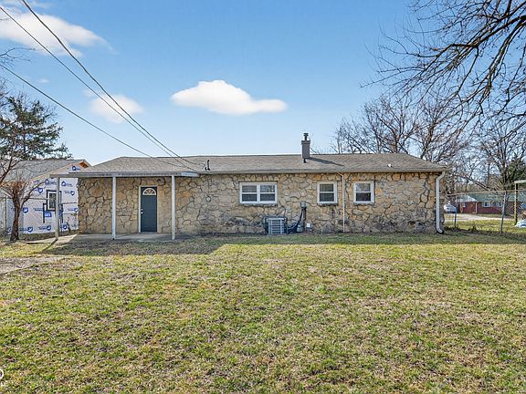 2nd image of 8724 Montery Rd