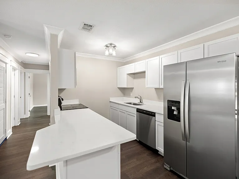 200 Spencer Dr — Photo 10