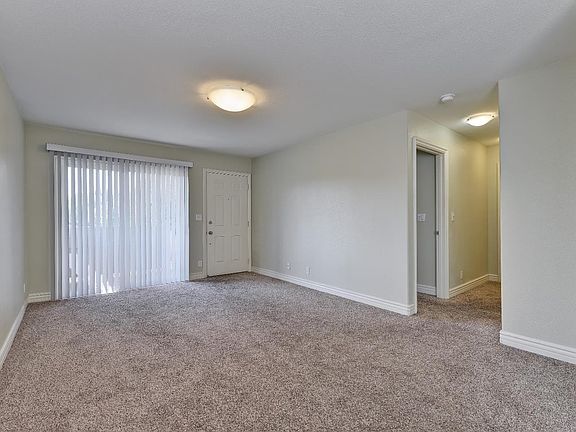 4th image of 4970 Cherry Ave Unit 216