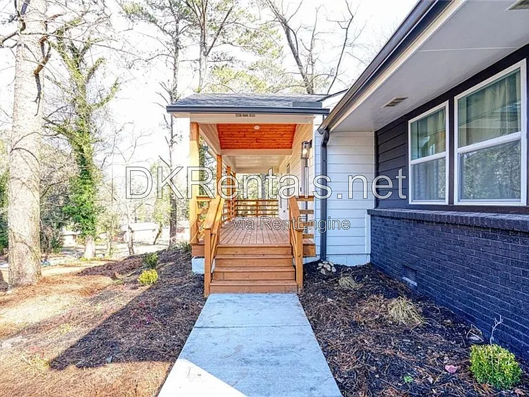 2230 Beecher Cir SW — Photo 21