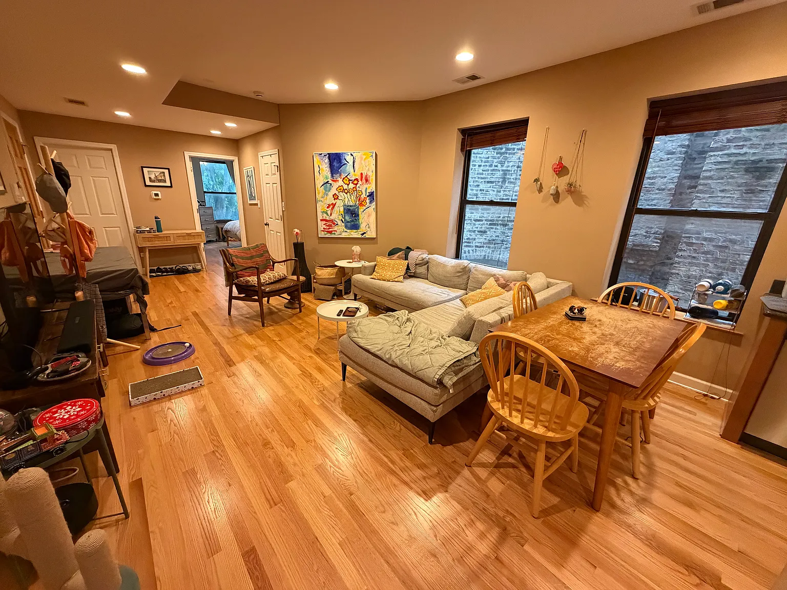 3 bed, 1200 sqft, $3,400 — Photo 2