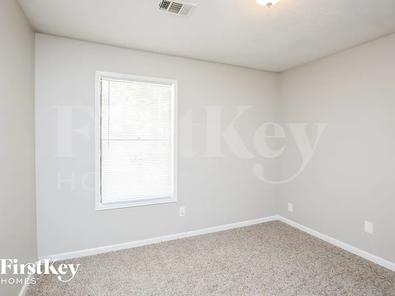 5301 W Jones Bridge Rd — Photo 11