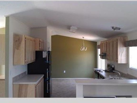 4th image of 11001 N Navarro St