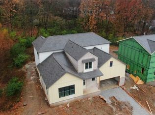1939 E Panorama Pl, Fayetteville, AR 72703