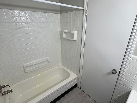 2nd image of 2021 Cambridge Dr #35