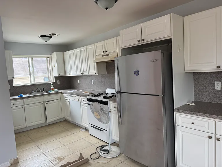 136 South Ave #2 — Photo 16