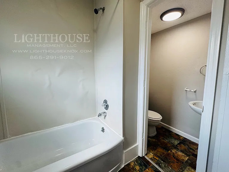 2815 Tarleton Ave — Photo 9
