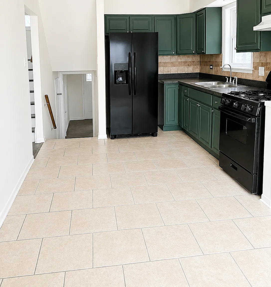 4 bed, $2,700 — Photo 3