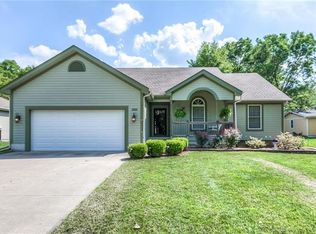 1003 College St, Paola, KS 66071