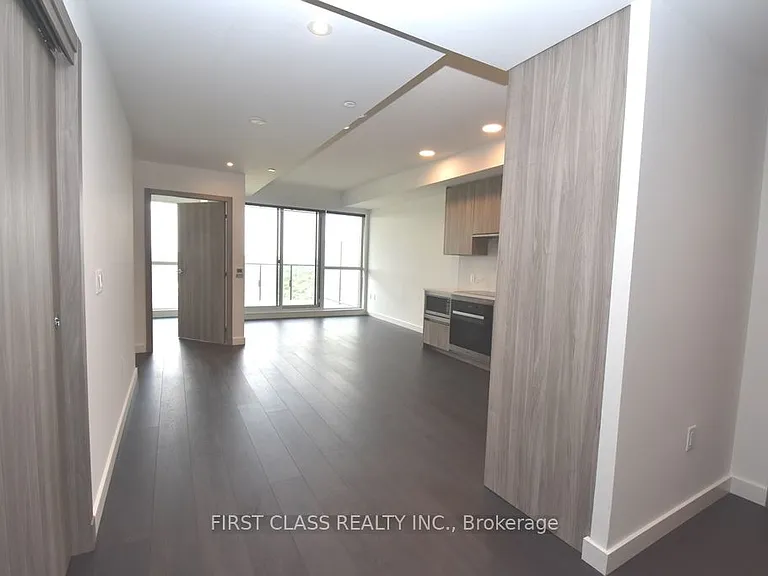 25 McMahon Dr #1707 — Photo 4