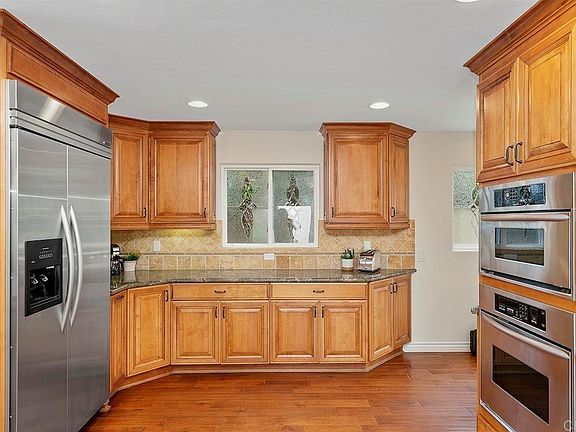 3rd image of 1039 Sunset Cliffs Blvd